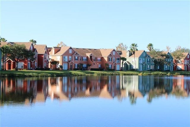 9744 LAKE CHASE ISLAND WAY, Tampa, FL 33626