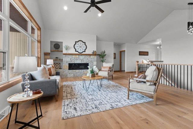 N1298 MEADOW PARK DRIVE, Greenville, WI 54942
