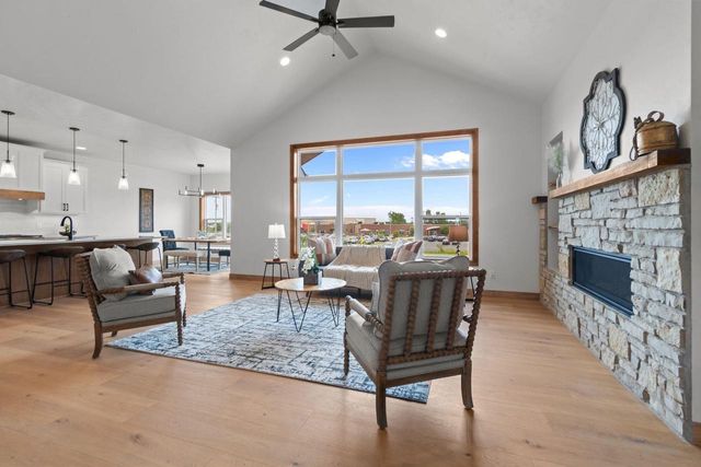 N1298 MEADOW PARK DRIVE, Greenville, WI 54942