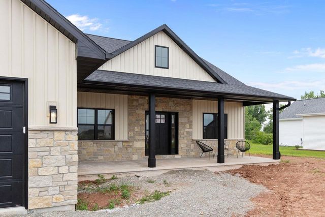 N1298 MEADOW PARK DRIVE, Greenville, WI 54942