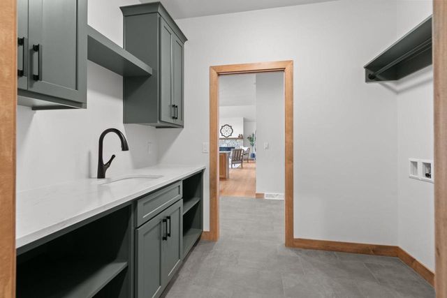 N1298 MEADOW PARK DRIVE, Greenville, WI 54942