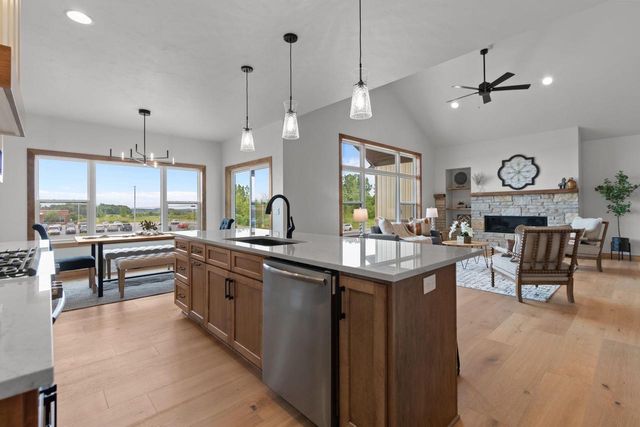N1298 MEADOW PARK DRIVE, Greenville, WI 54942