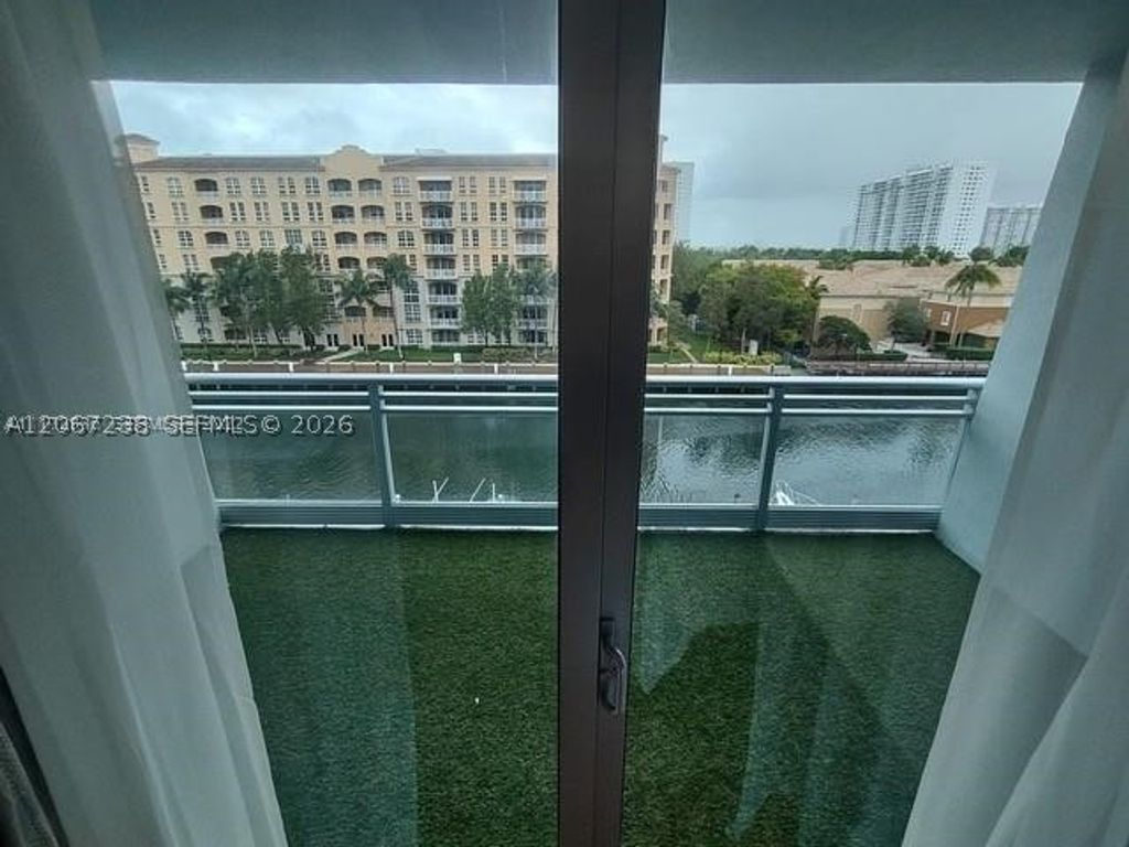 2950 NE 188th St 316, Aventura, FL 33180