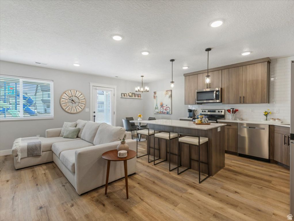 Image 3 of property listing at 3047 S OLD EMIGRANT RD #C, Syracuse, UT 84075