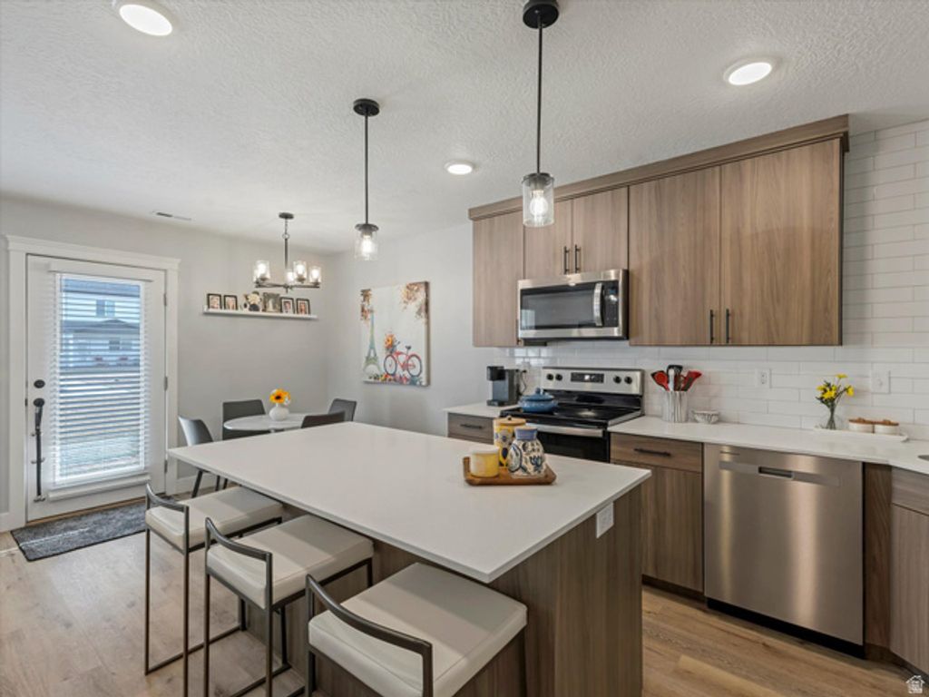 Image 7 of property listing at 3047 S OLD EMIGRANT RD #C, Syracuse, UT 84075