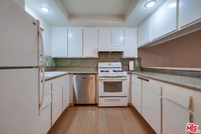 1077 W Kensington Road 3, Los Angeles, CA 90026