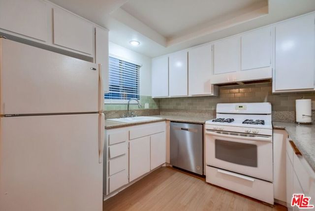 1077 W Kensington Road 3, Los Angeles, CA 90026