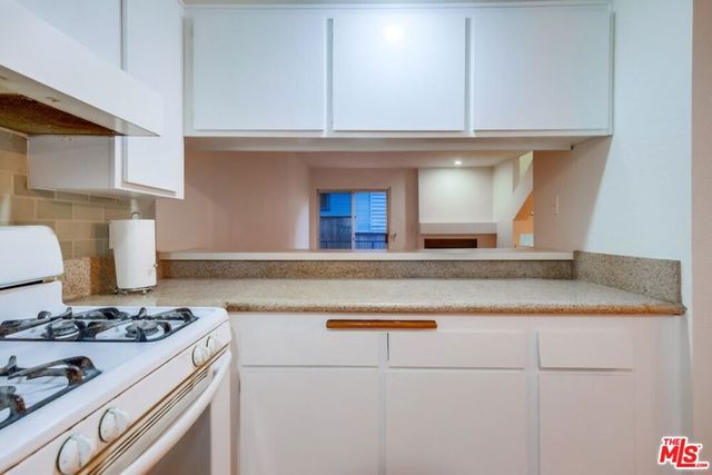 1077 W Kensington Road 3, Los Angeles, CA 90026