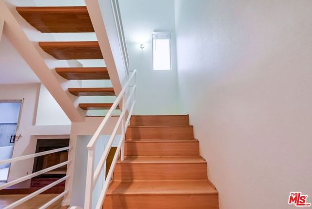 1077 W Kensington Road 3, Los Angeles, CA 90026