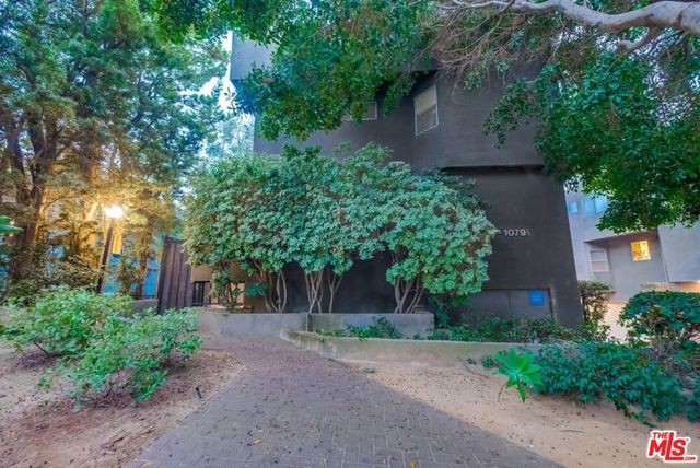 1077 W Kensington Road 3, Los Angeles, CA 90026