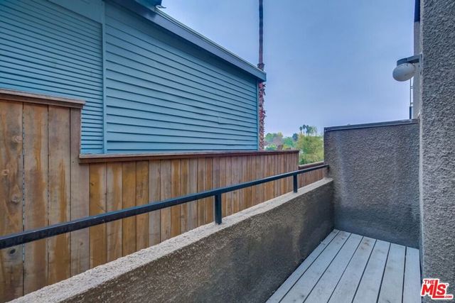 1077 W Kensington Road 3, Los Angeles, CA 90026