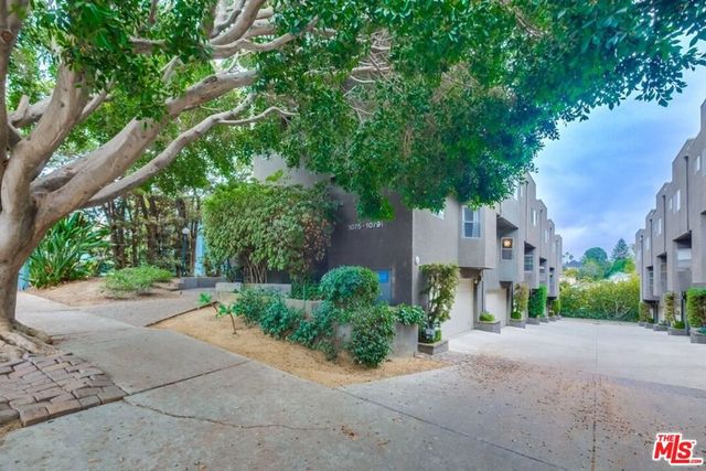 1077 W Kensington Road 3, Los Angeles, CA 90026
