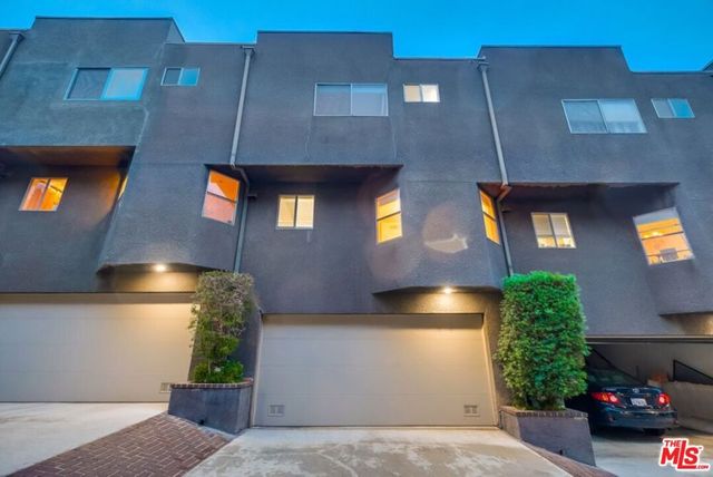 1077 W Kensington Road 3, Los Angeles, CA 90026