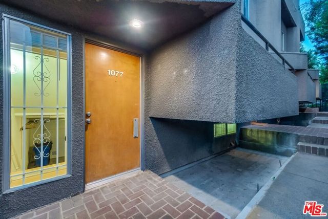 1077 W Kensington Road 3, Los Angeles, CA 90026