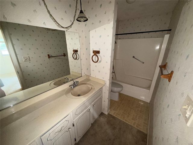 2906 OAK CREST DRIVE, Plant City, FL 33565