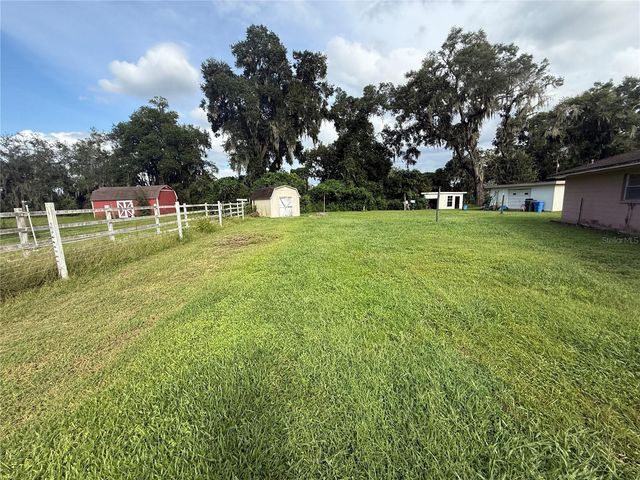 2906 OAK CREST DRIVE, Plant City, FL 33565
