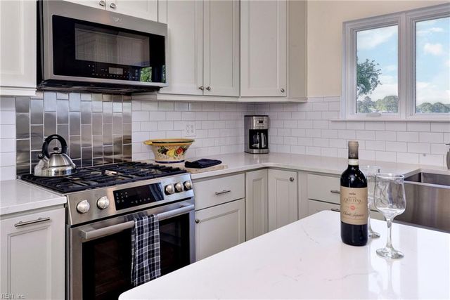 653 Ingleside RD, Norfolk, VA 23502