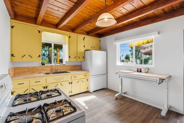 3249 N Anderson Drive, Tucson, AZ 85716