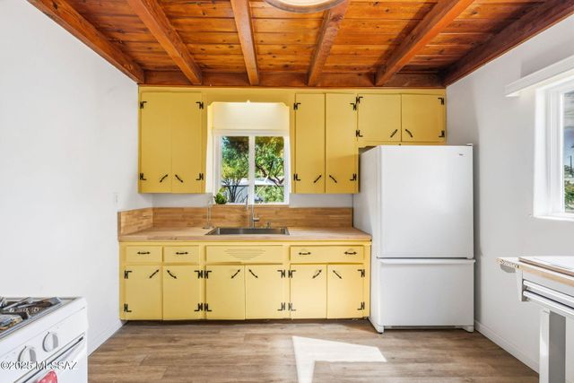 3249 N Anderson Drive, Tucson, AZ 85716