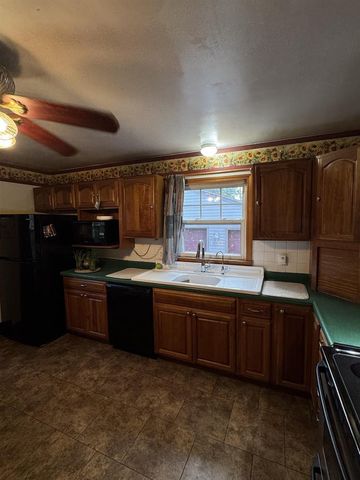 329 N Oakhill Avenue, Janesville, WI 53548