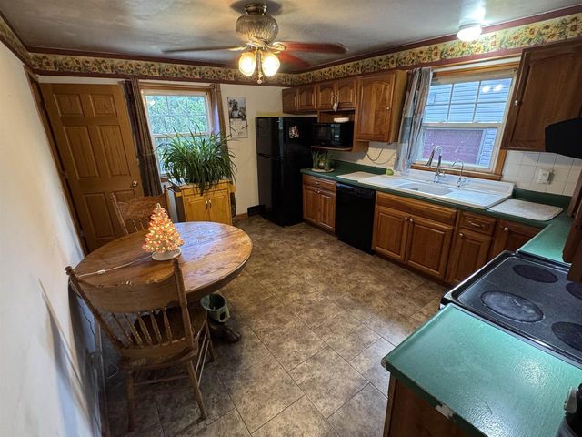 329 N Oakhill Avenue, Janesville, WI 53548