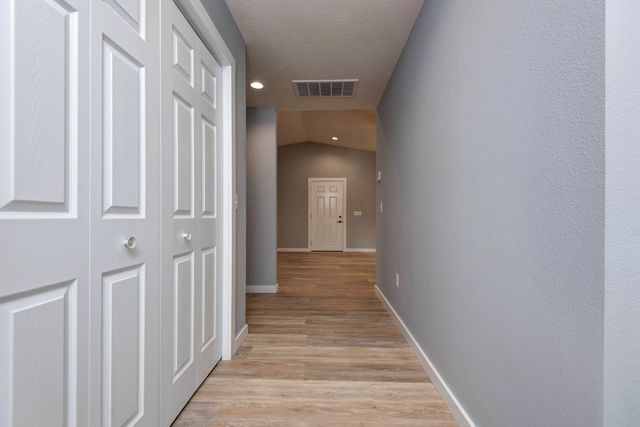 301 W Bedford Street, Marshfield, MO 65706