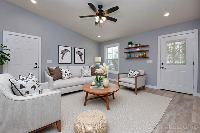 301 W Bedford Street, Marshfield, MO 65706