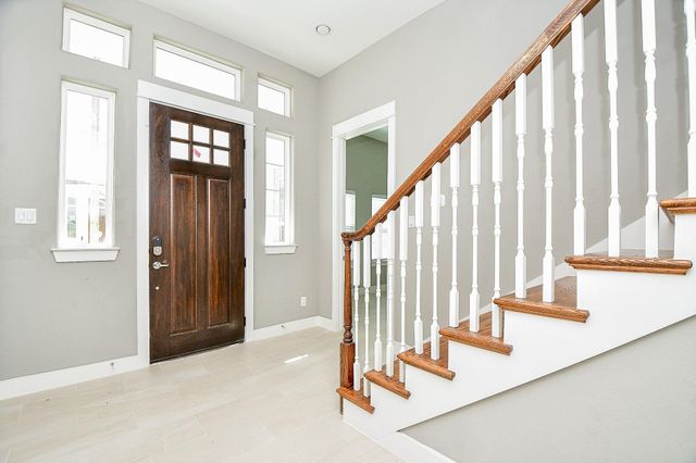 955 W 24th Street D, Houston, TX 77008