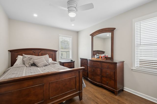 6341 N Tripp Avenue, Chicago, IL 60646