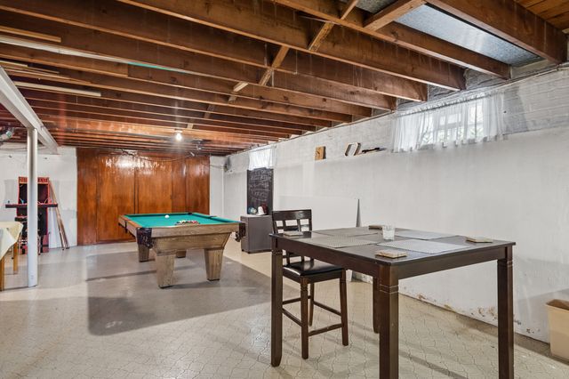 6341 N Tripp Avenue, Chicago, IL 60646