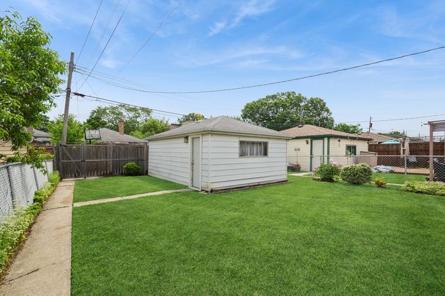 6341 N Tripp Avenue, Chicago, IL 60646