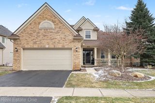 855 Island Lake Drive, Oxford Charter Township, MI 48371