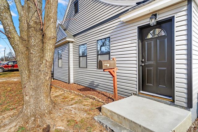 2342 N Lyon Avenue, Springfield, MO 65803