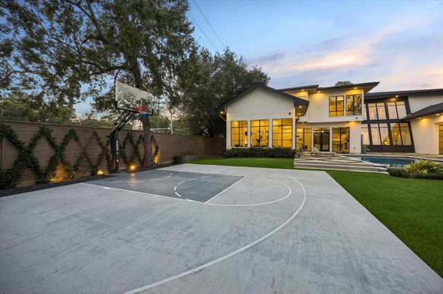 10943 Britoak Lane, Houston, TX 77079