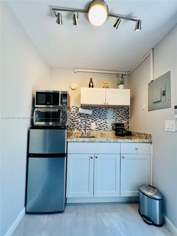 361 SW 20th Rd B, Miami, FL 33129