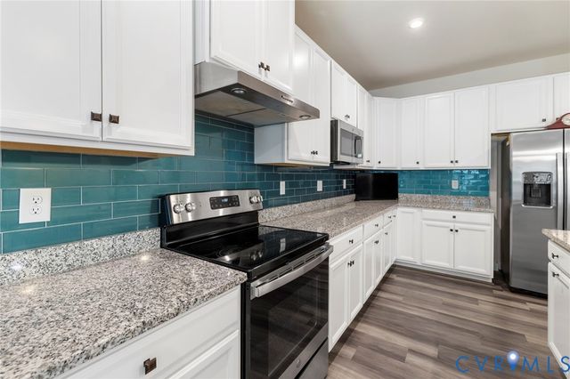 10225 Centralia Station Rd, Chester, VA 23831