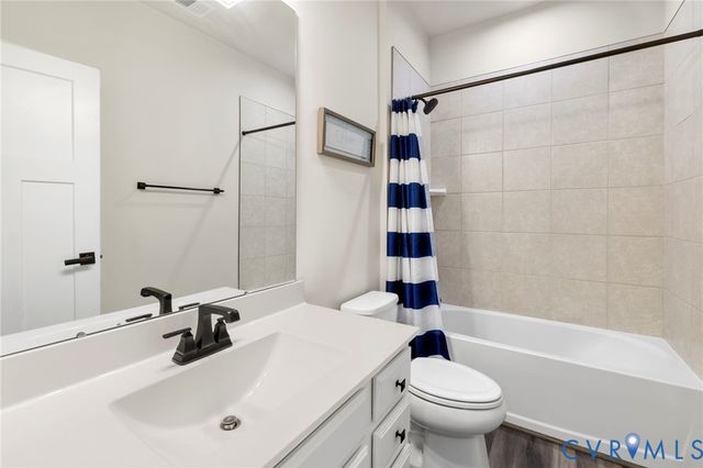 10225 Centralia Station Rd, Chester, VA 23831