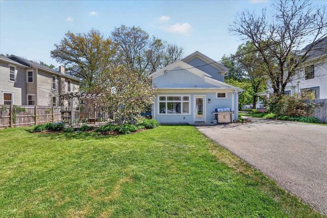250 W Main Street, Evansville, WI 53536