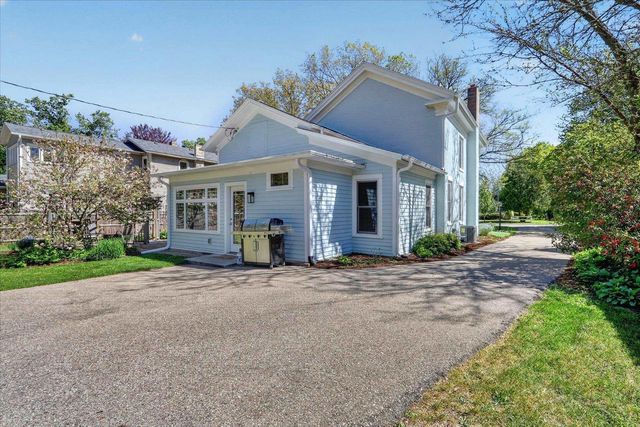 250 W Main Street, Evansville, WI 53536