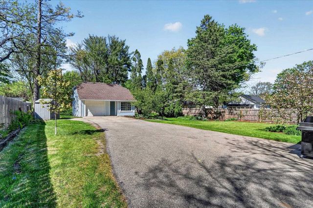 250 W Main Street, Evansville, WI 53536