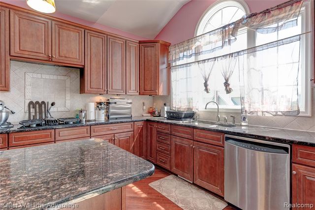 24374 Terra Del Mar Drive, Novi, MI 48374