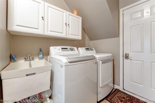 24374 Terra Del Mar Drive, Novi, MI 48374