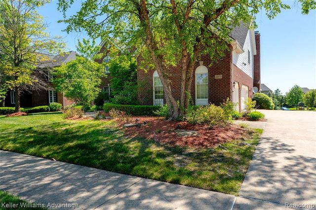 24374 Terra Del Mar Drive, Novi, MI 48374