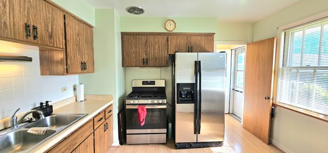 2343 Hawthorne Avenue, Westchester, IL 60154
