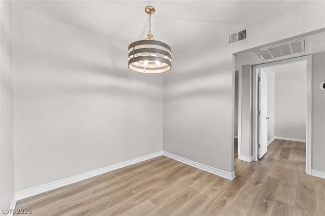 4941 River Glen Drive 10, Las Vegas, NV 89103