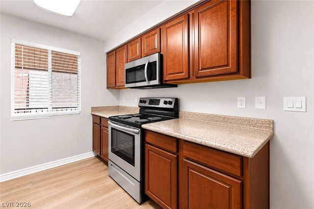 4941 River Glen Drive 10, Las Vegas, NV 89103