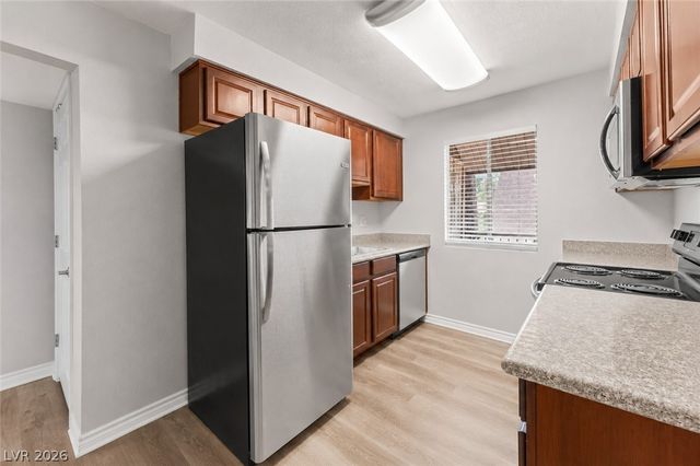 4941 River Glen Drive 10, Las Vegas, NV 89103