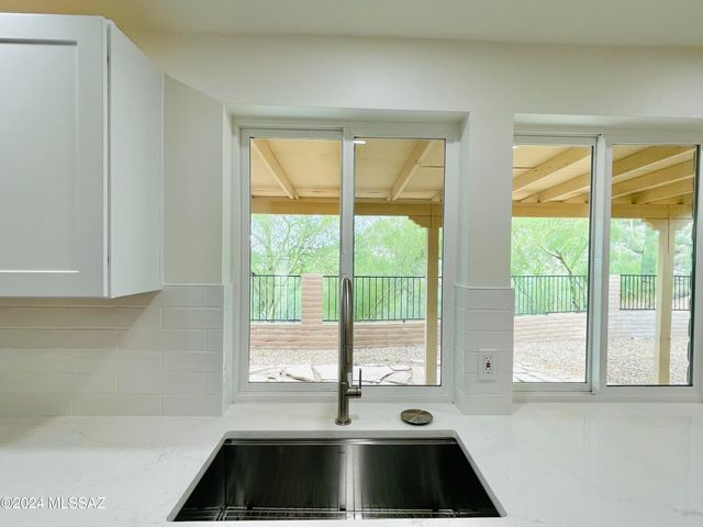 6821 N Quartzite Canyon Place, Tucson, AZ 85718