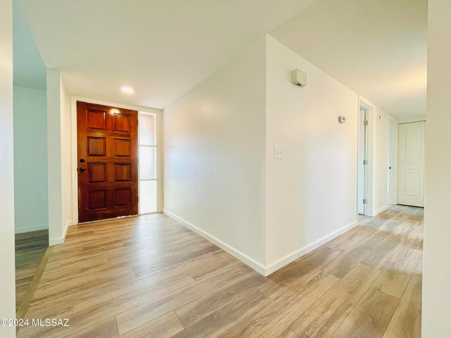 6821 N Quartzite Canyon Place, Tucson, AZ 85718