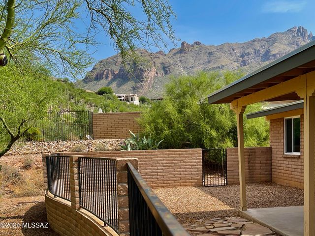 6821 N Quartzite Canyon Place, Tucson, AZ 85718